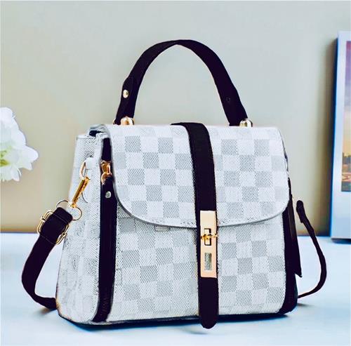  "Louis Vuitton Crossbody bag– Elegance in Every Shade! 